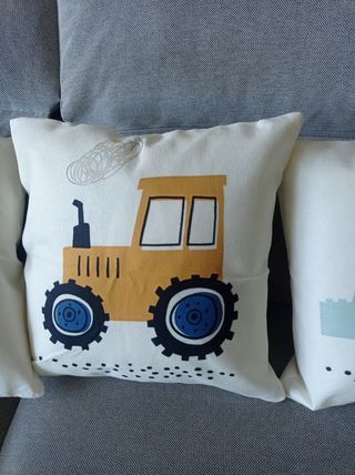 Cojines infantiles con dibujos de vehículos
