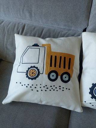 Cojines infantiles con dibujos de vehículos