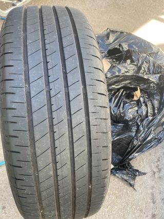 Neumático Turanza 215/60R17 96H