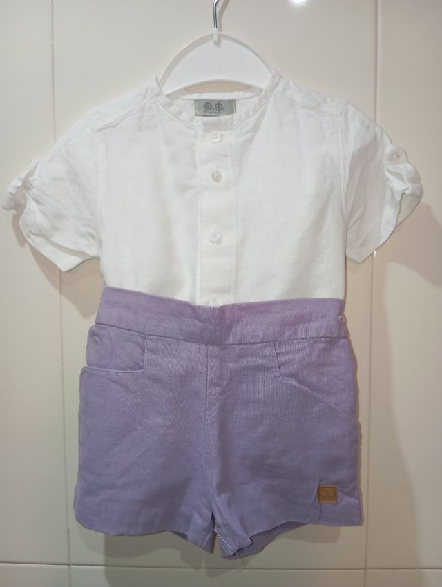 Conjunto de lino blanco y lila
