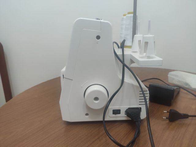 Remalladora Alfa Style 8707 Overlock