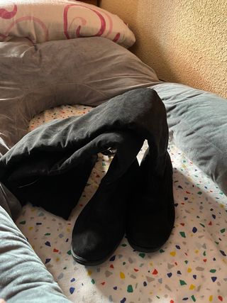 Botas altas negras, como nuevas