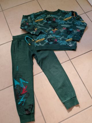 Conjunto chándal Tuc Tuc dinosaurios 10 años