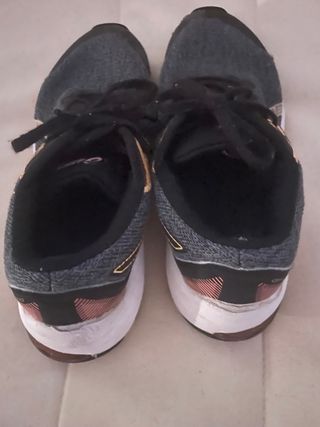 Deportivas Asics Negro y rosa