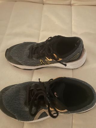 Deportivas Asics Negro y rosa