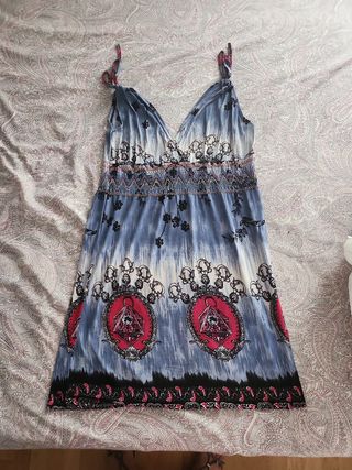 Vestido de tirantes con estampado