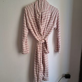 Bata de baño mujer rosa y blanco