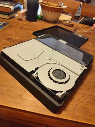 PS4 PARA PIEZAS. (NO FUNCIONA)