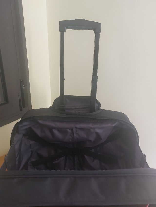 Maletín con ruedas Samsonite Rolling Tote 17.3"