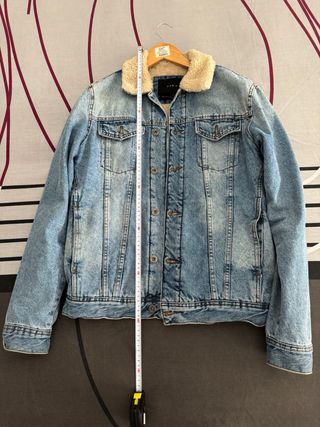 Cazadora vaquera Zara con forro de borreguito