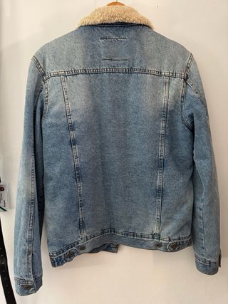 Cazadora vaquera Zara con forro de borreguito