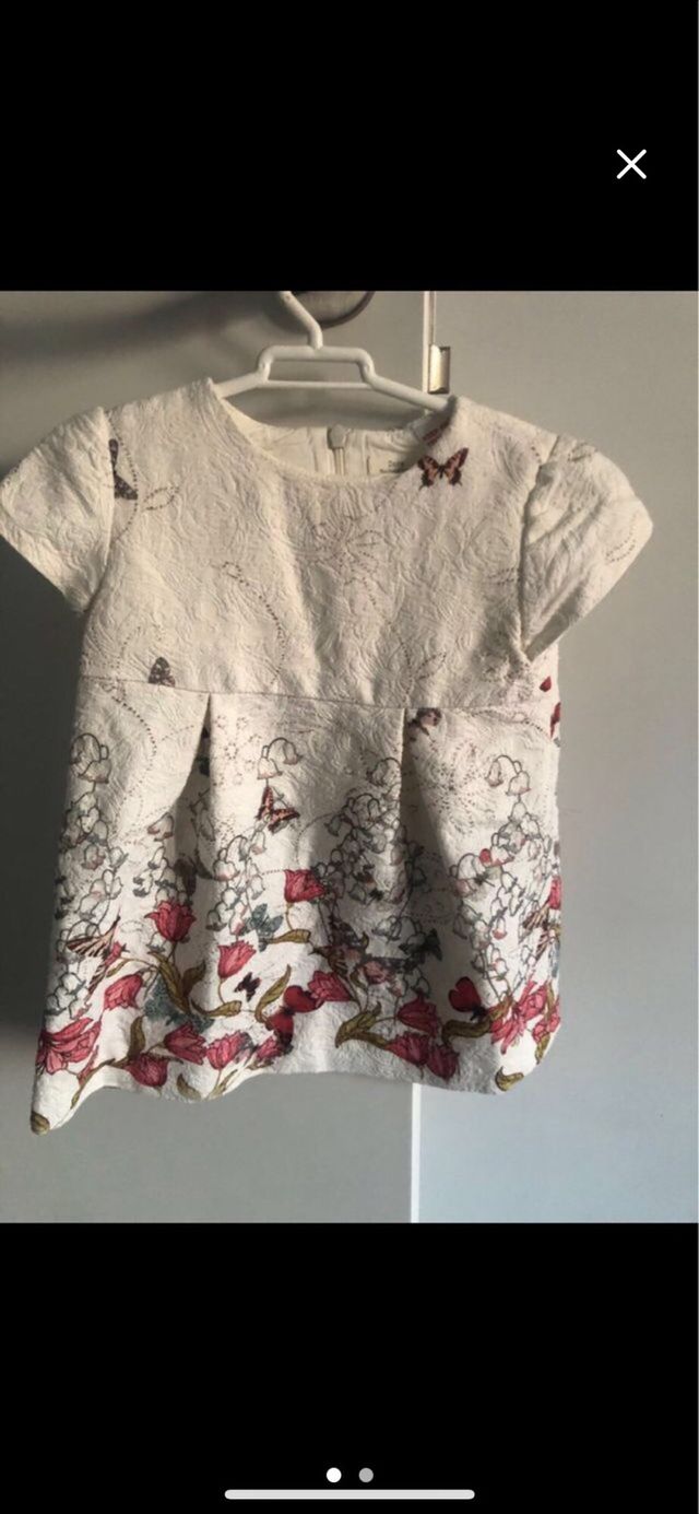 Vestido Zara floral mariposas