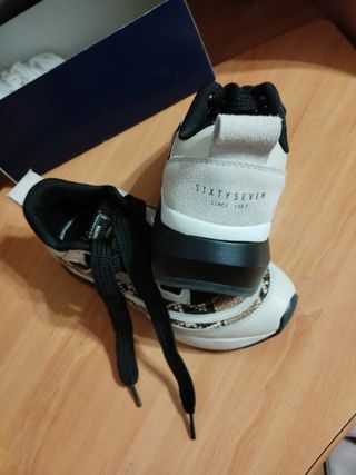 Zapatillas deportivas Sixtyseven beige y multicolo
