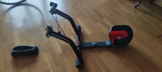 Rodillo Zycle Zpro+ simulator Bkool para Ciclismo 
