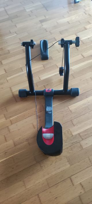 Rodillo Zycle Zpro+ simulator Bkool para Ciclismo 