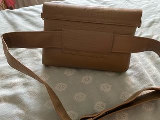 Bolso/riñonera beige y marrón