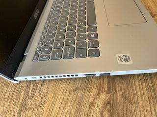 ! Nuevo ! Portátil ASUS F409JA i3 10ª Gen 14
