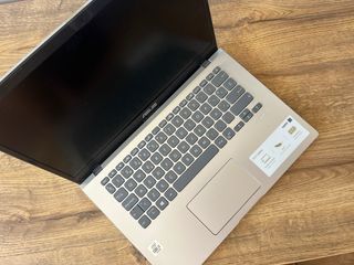 ! Nuevo ! Portátil ASUS F409JA i3 10ª Gen 14
