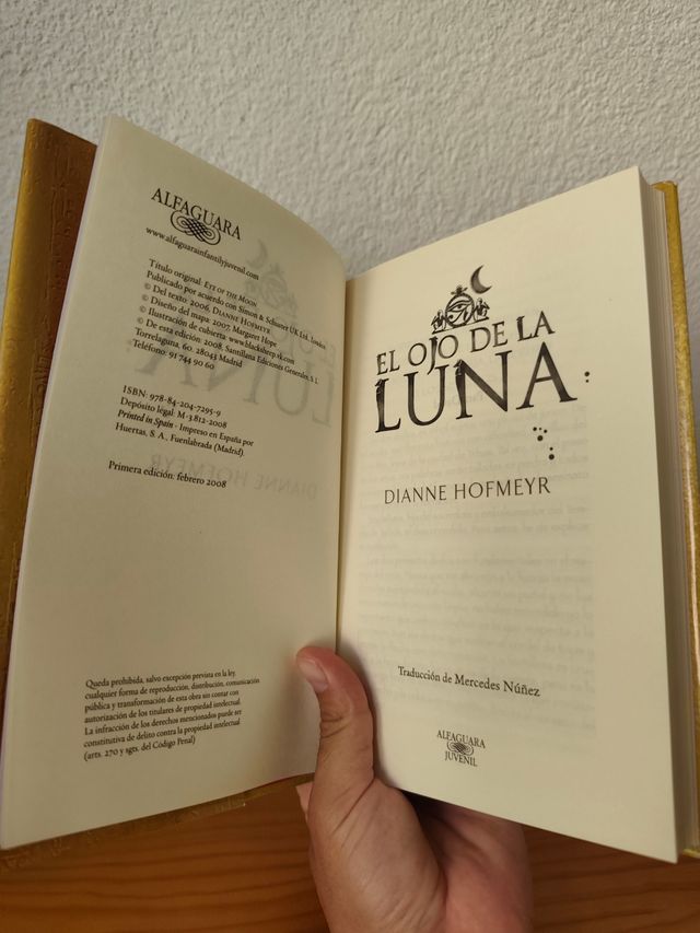 EL OJO DE LA LUNA (Spanish Edition)
