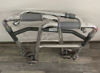 Deambulatore pieghevole in alluminio con ruote