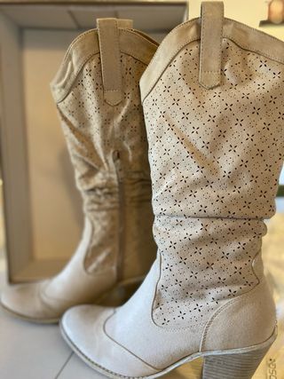 Stivali camoscio donna tacco 6