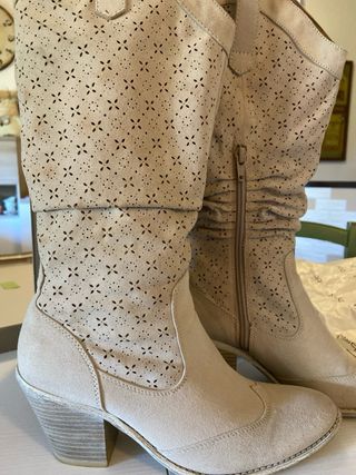 Stivali camoscio donna tacco 6