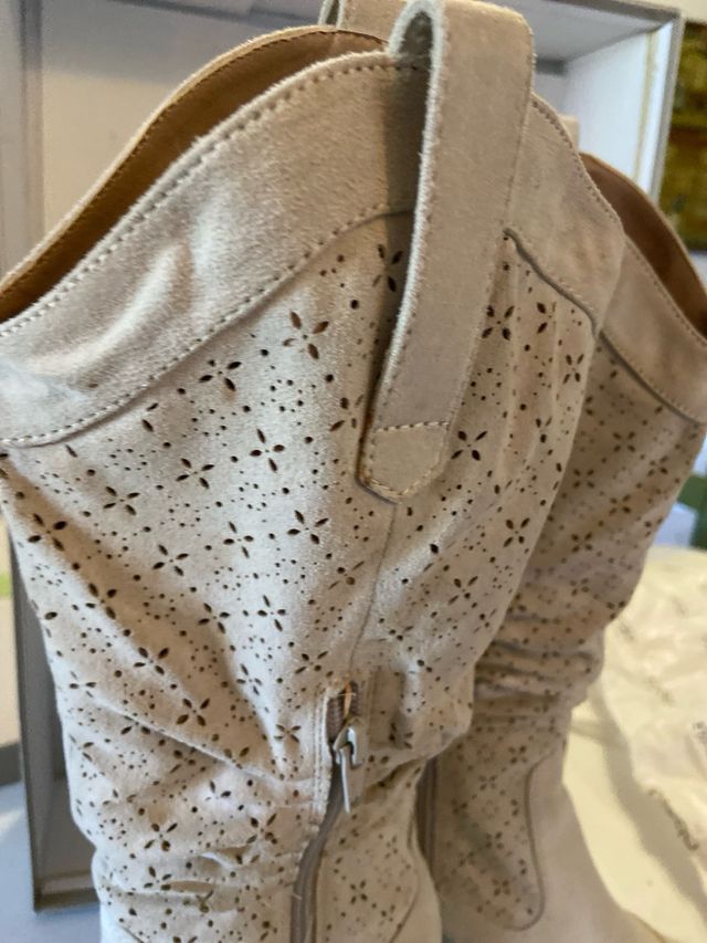 Stivali camoscio donna tacco 6