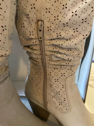 Stivali camoscio donna tacco 6