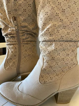 Stivali camoscio donna tacco 6