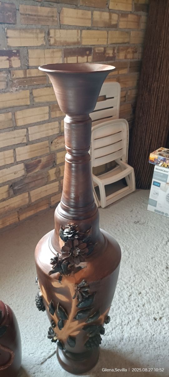 Jarrónes de porcelana marrón para restaurar