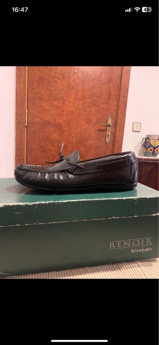 Mocasín niño negro