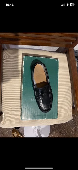 Mocasín niño negro