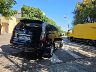 Mitsubishi Grandis 2007