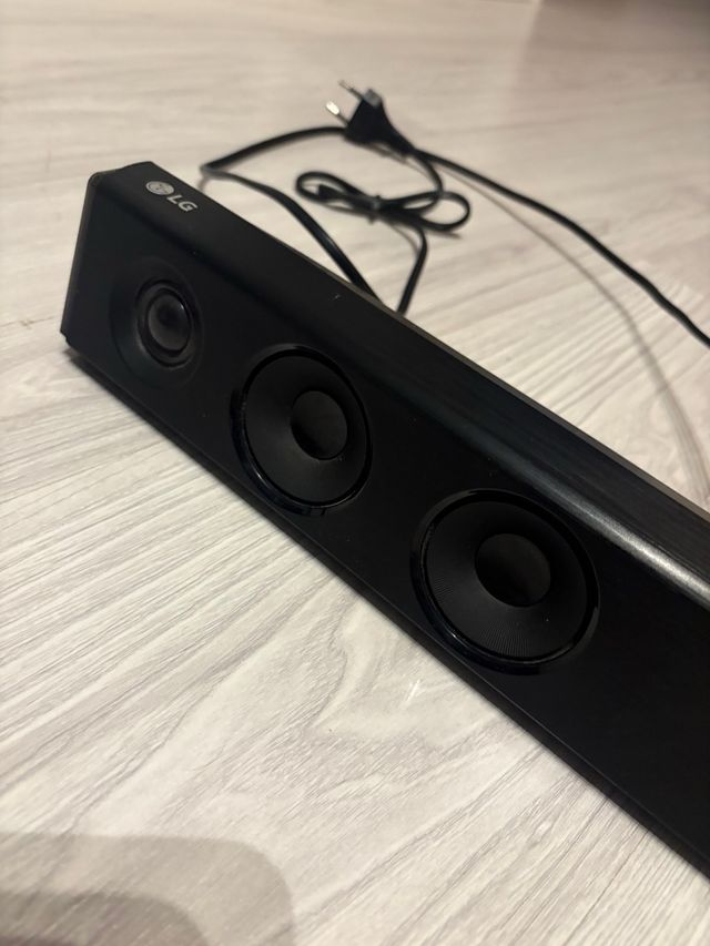 Barra de Sonido LG Negra