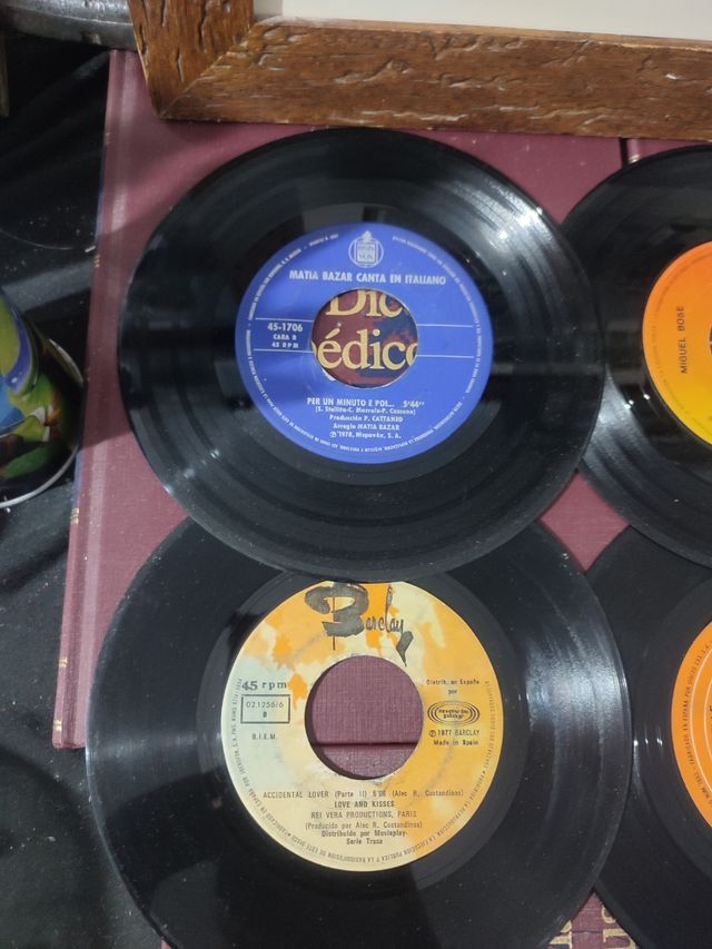 Lotto di circa 20 vinili a 45 giri/min