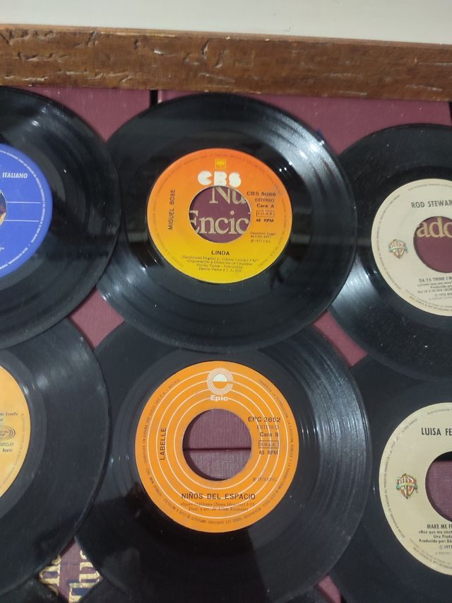 Lotto di circa 20 vinili a 45 giri/min