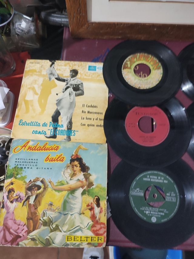 Lotto di circa 20 vinili a 45 giri/min