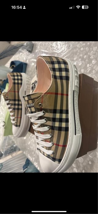 Scarpe Burberry Beige