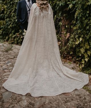 Traje de Novia con Capa Elegante blanco- champán