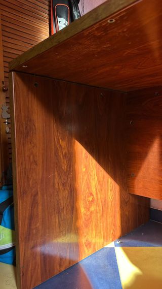 Mesa de despacho de madera