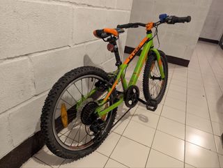 Bicicleta Infantil Cube Acid 200 20"