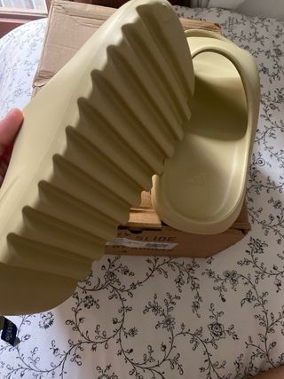 Chanclas Yeezy Slide Adidas Amarillas Talla 37