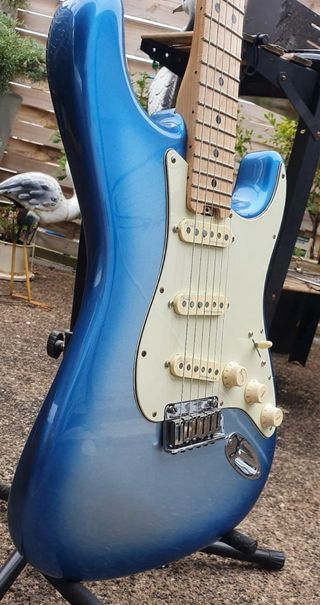 Guitarra Eléctrica Azul