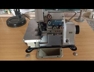 Remalladora industrial Singer