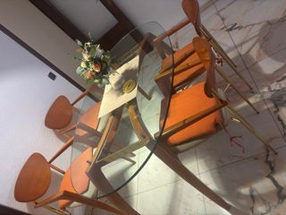 Mesa de comedor y 4 sillas
