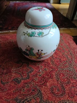 Vaso cinese con decorazioni (adatto x regalo)