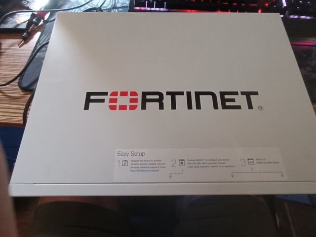 Fortinet FortiGate 300D Firewall Negociable
