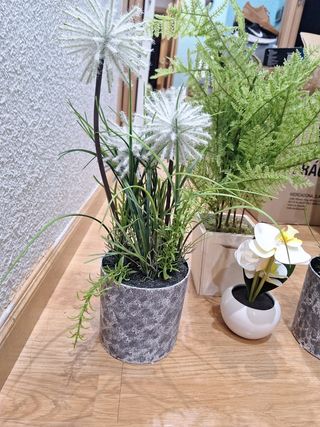 Flores de plástico decorativas