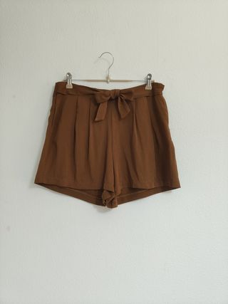 Pantalón corto fluido Mango marrón