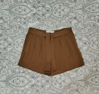 Pantalón corto fluido Mango marrón